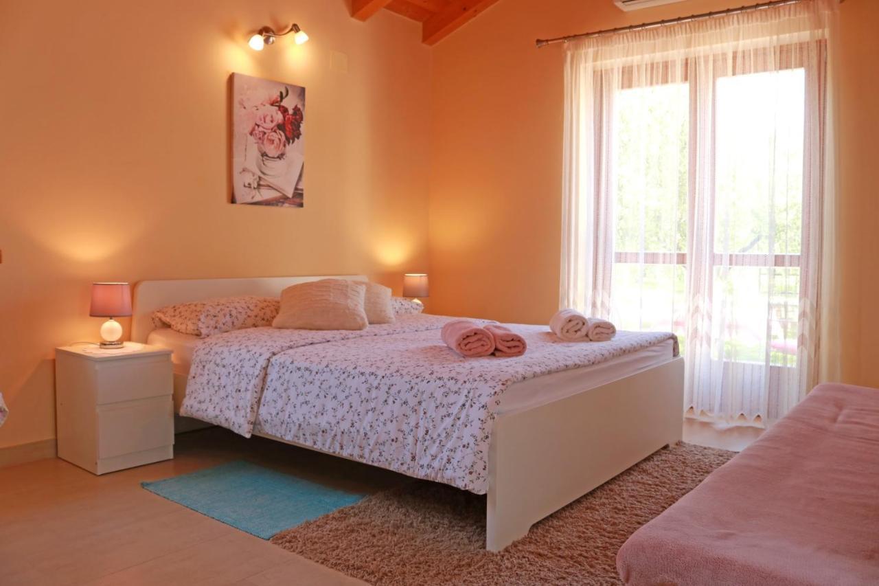 Studio Apartment Volta Crveni Vrh Buitenkant foto