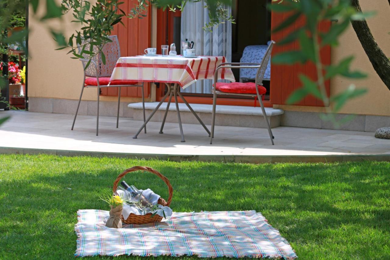 Studio Apartment Volta Crveni Vrh Buitenkant foto