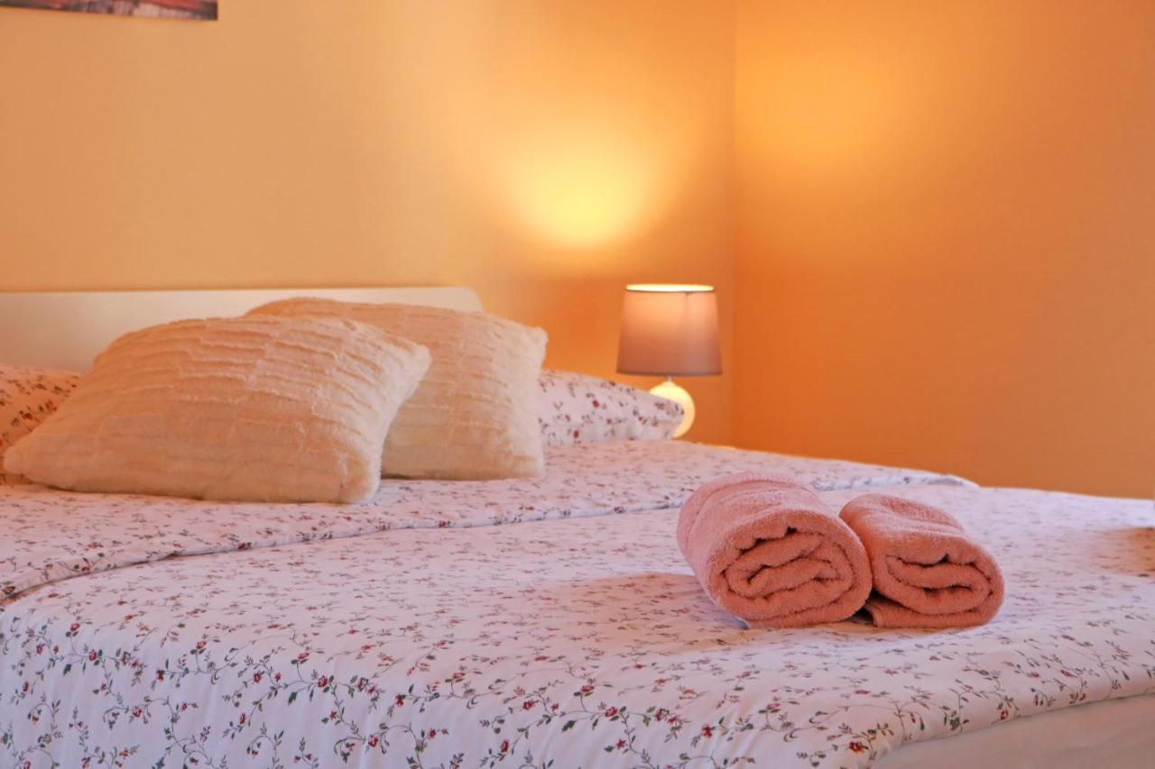 Studio Apartment Volta Crveni Vrh Buitenkant foto