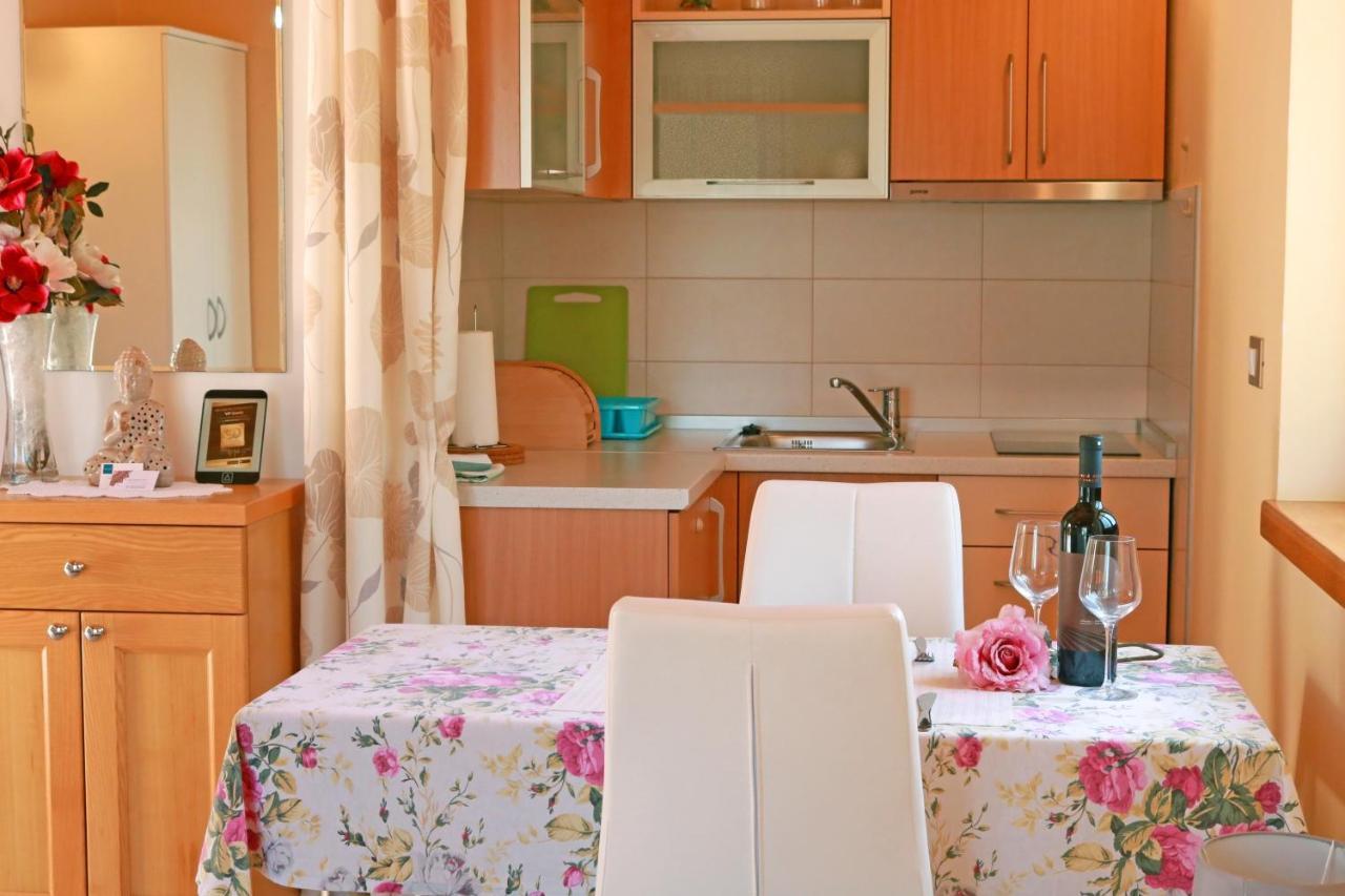 Studio Apartment Volta Crveni Vrh Buitenkant foto